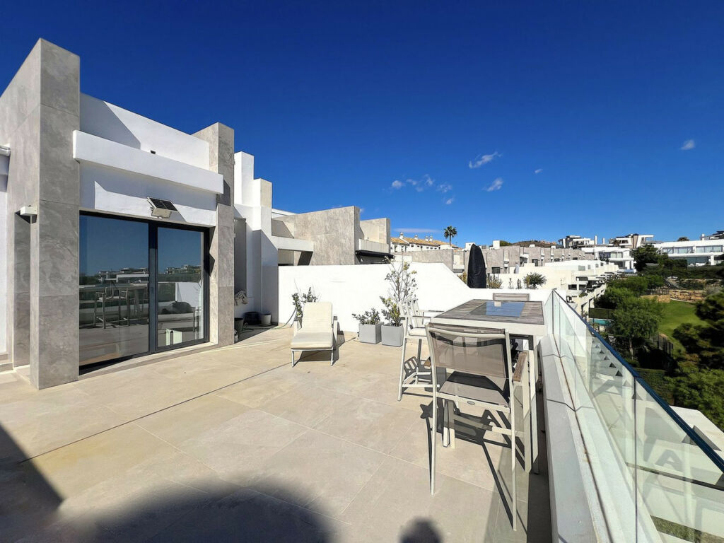 Townhouse Artola Málaga - image 11