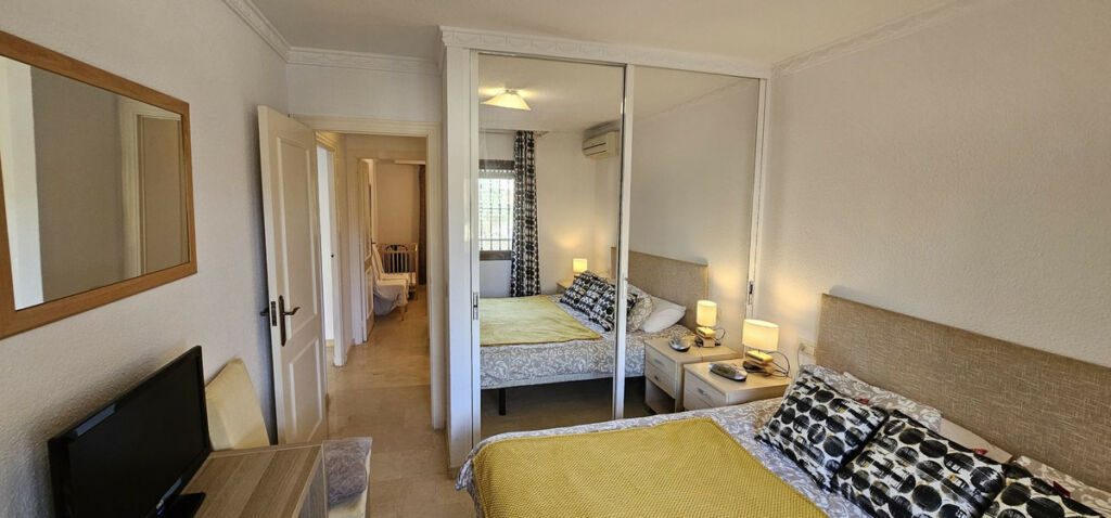 Middle Floor Apartment Riviera del Sol Málaga - image 12