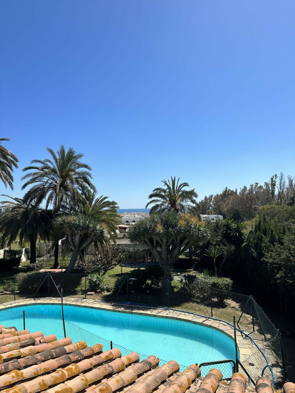 Detached Villa Estepona Málaga - image 11