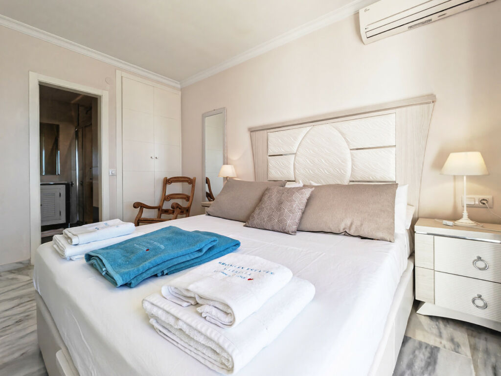Penthouse Riviera del Sol Málaga - image 11