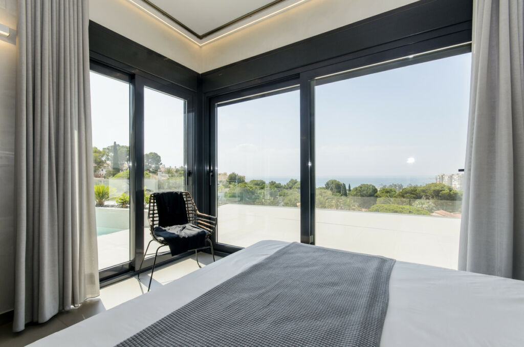 Detached Villa Dehesa de Campoamor Alicante - image 11
