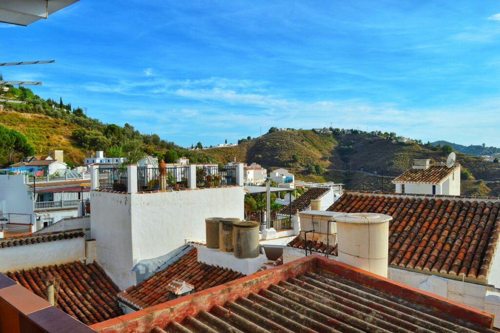 Townhouse Cómpeta Málaga - image 12