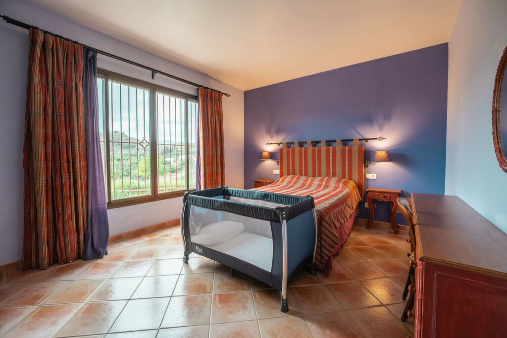 Detached Villa Monda Málaga - image 13