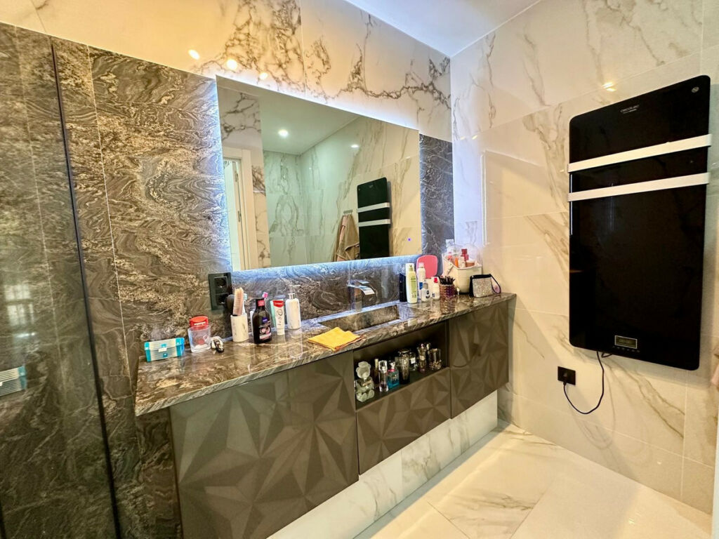 Detached Villa Petrer Alicante - image 12