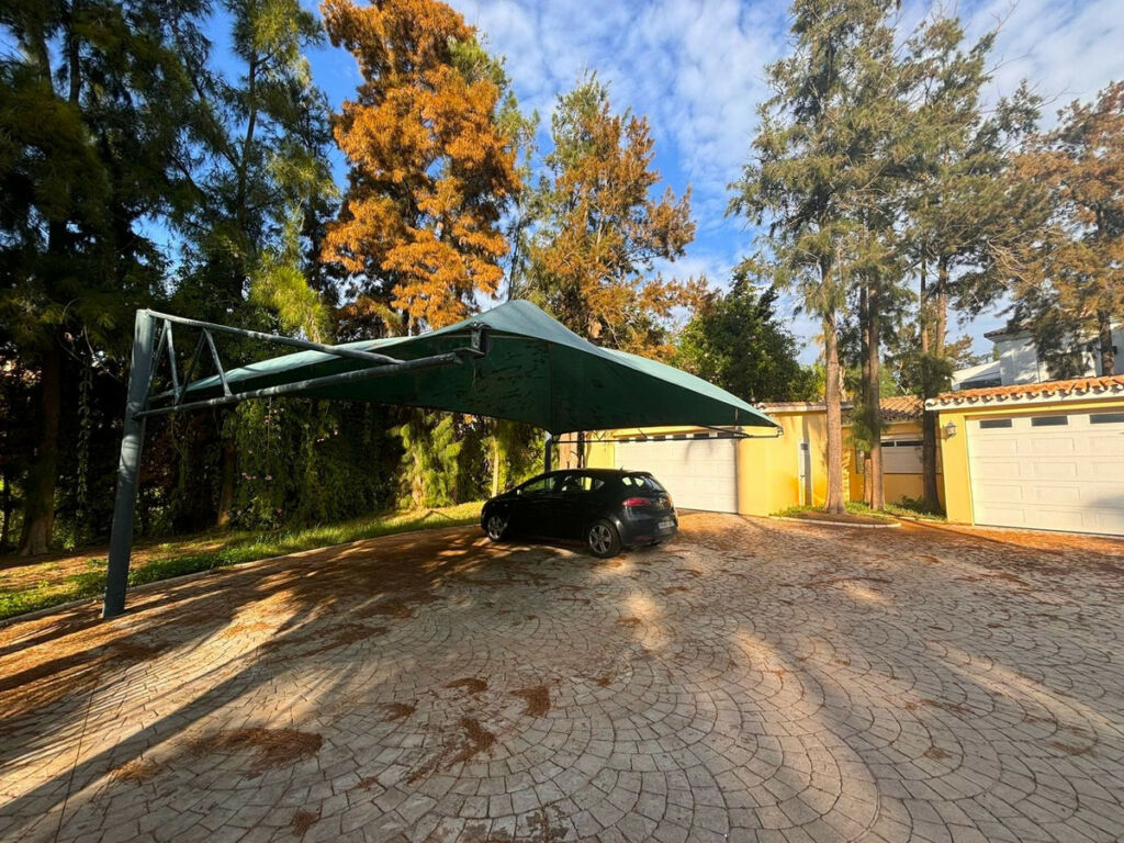 Detached Villa Elviria Málaga - image 20