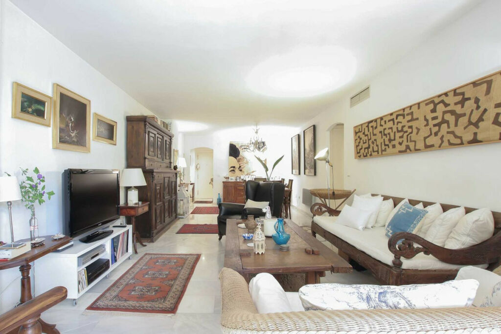 Ground Floor Apartment Marbella Málaga - image 3