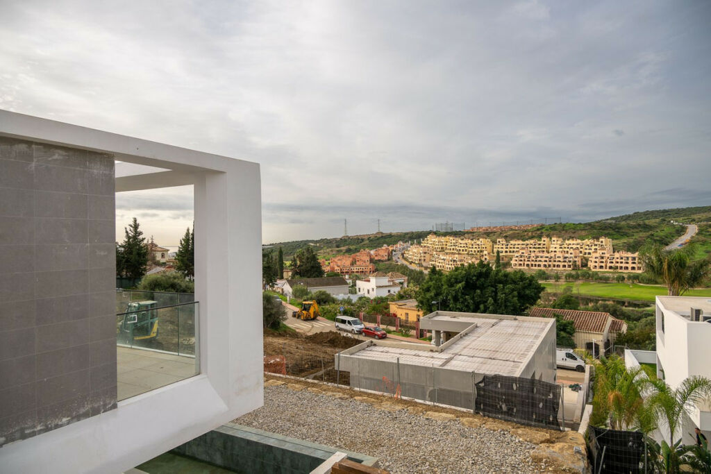 Detached Villa Valle Romano Málaga - image 12