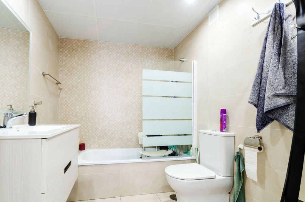 Middle Floor Apartment La Campana Málaga - image 12