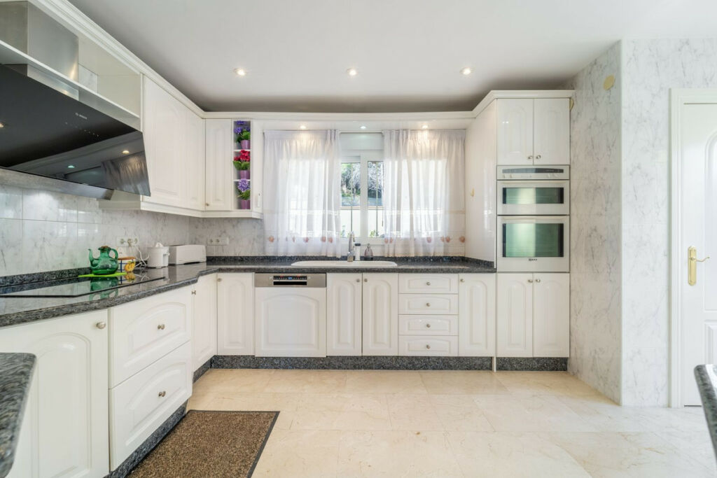 Detached Villa Benalmadena Costa Málaga - image 12
