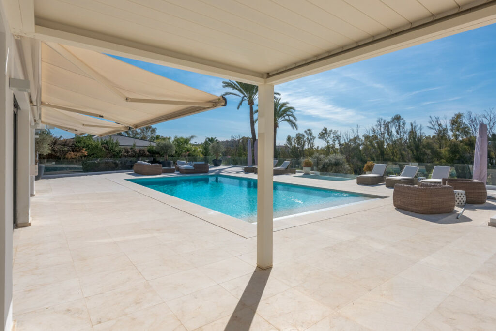 Detached Villa Nueva Andalucía Málaga - image 12