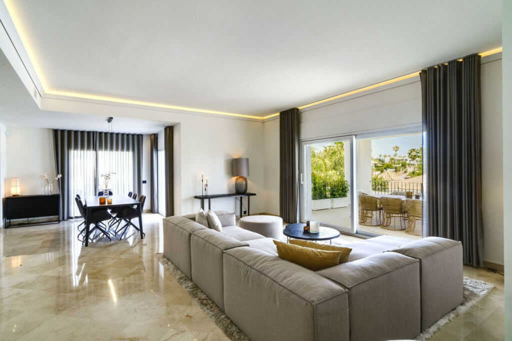 Detached Villa Nueva Andalucía Málaga - image 13
