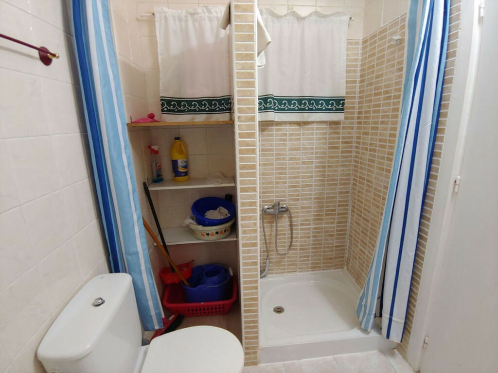 Middle Floor Apartment Fuengirola Málaga - image 13