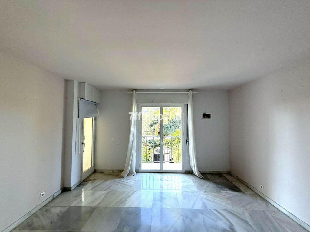 Townhouse Puerto Banús Málaga - image 13