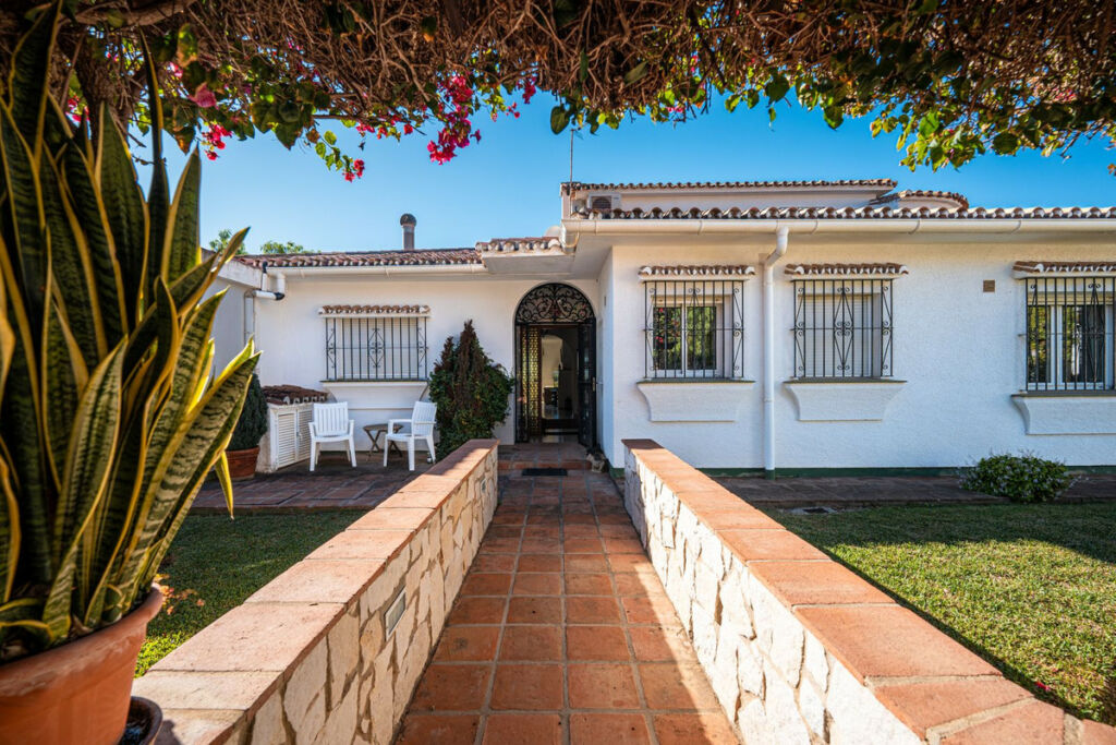 Detached Villa Benalmadena Málaga - image 13