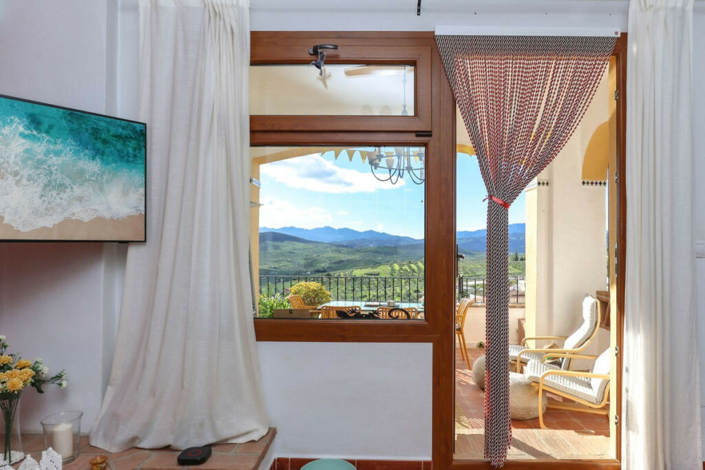 Townhouse Alozaina Málaga - image 14