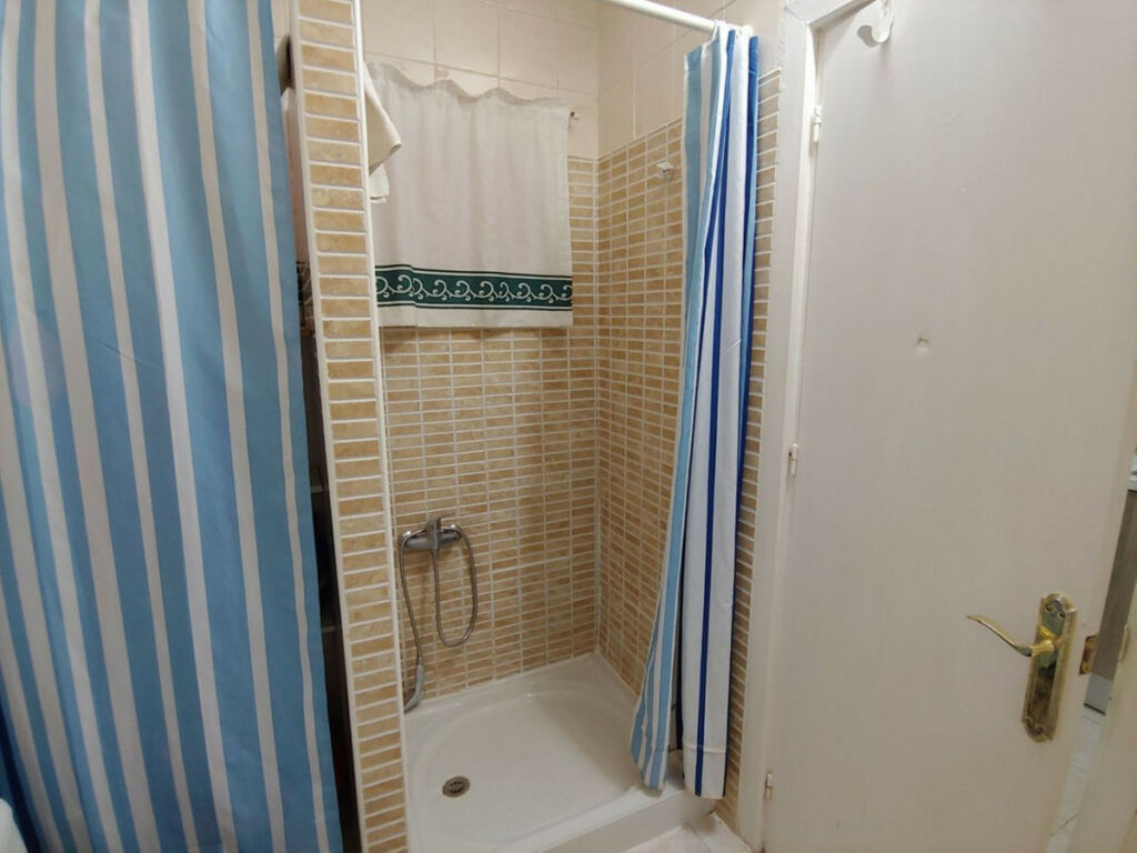 Middle Floor Apartment Fuengirola Málaga - image 14