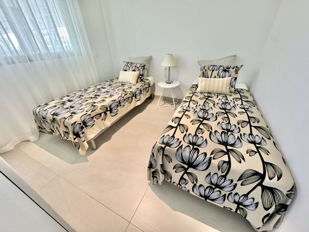 Penthouse Fuengirola Málaga - image 14