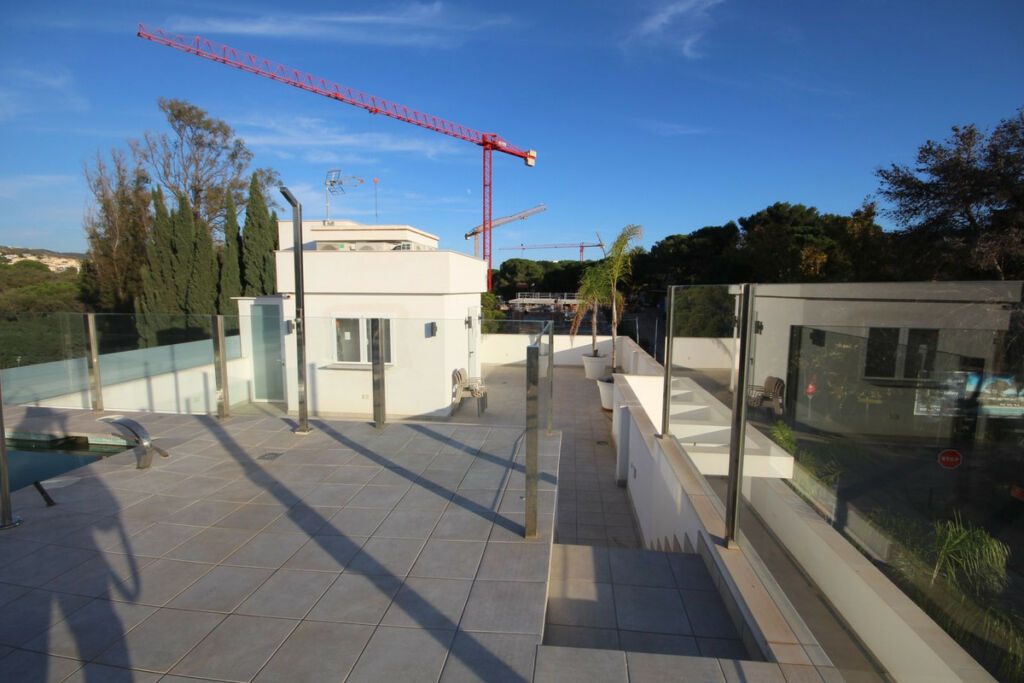 Detached Villa Elviria Málaga - image 14