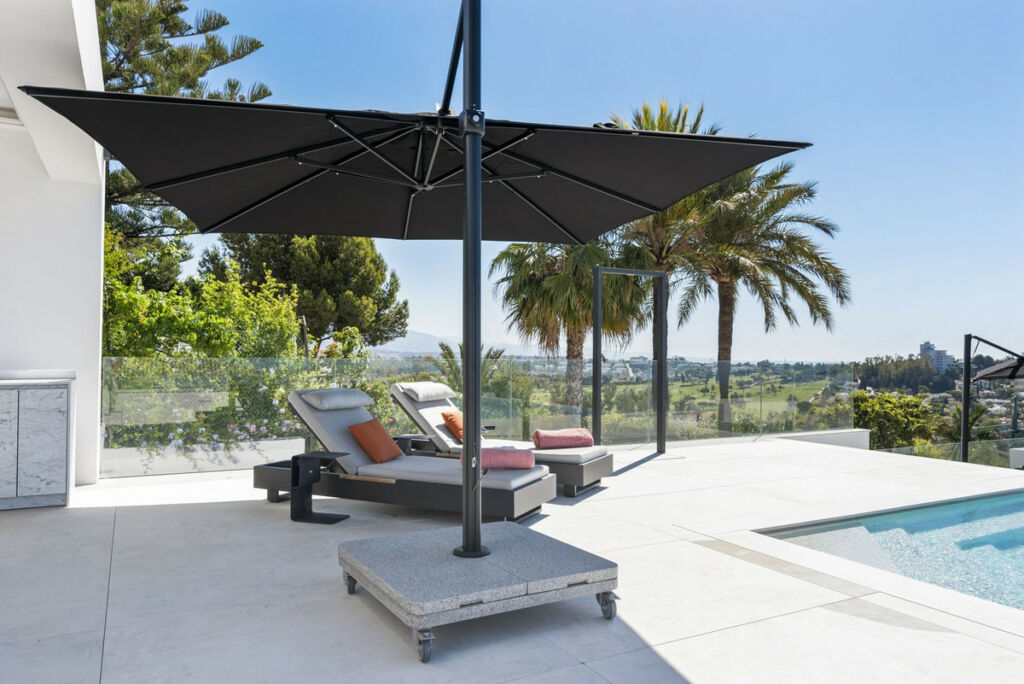 Detached Villa El Paraiso Málaga - image 17