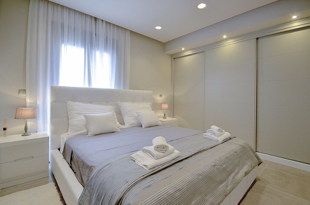 Middle Floor Apartment Puerto Banús Málaga - image 14