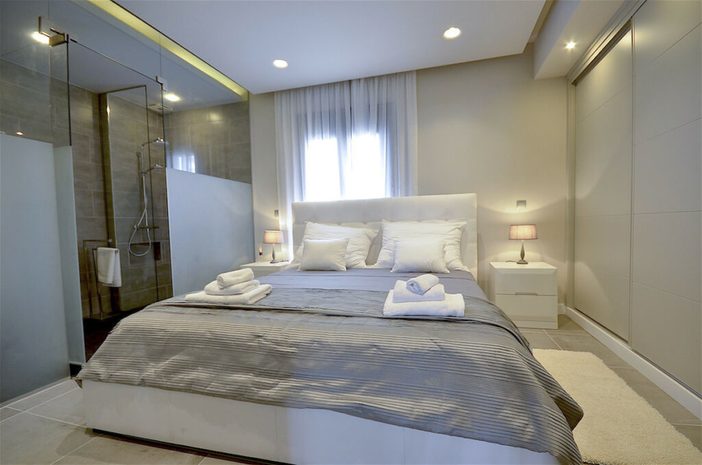 Middle Floor Apartment Puerto Banús Málaga - image 15