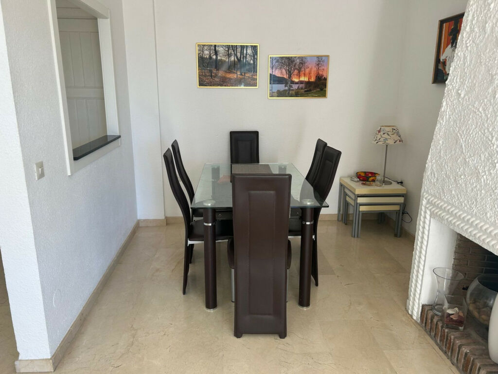 Middle Floor Apartment Torrenueva Málaga - image 15