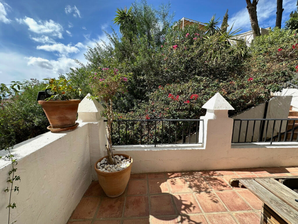 Middle Floor Apartment Benahavís Málaga - image 15