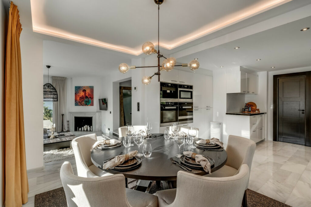 Detached Villa Nueva Andalucía Málaga - image 15