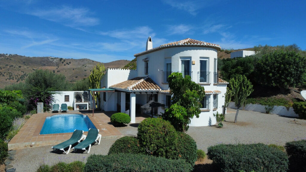 Detached Villa Benajarafe Málaga - image 15