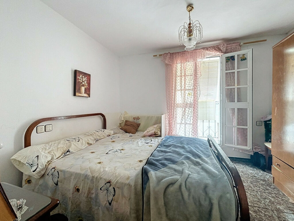 Semi-Detached House Sayalonga Málaga - image 16