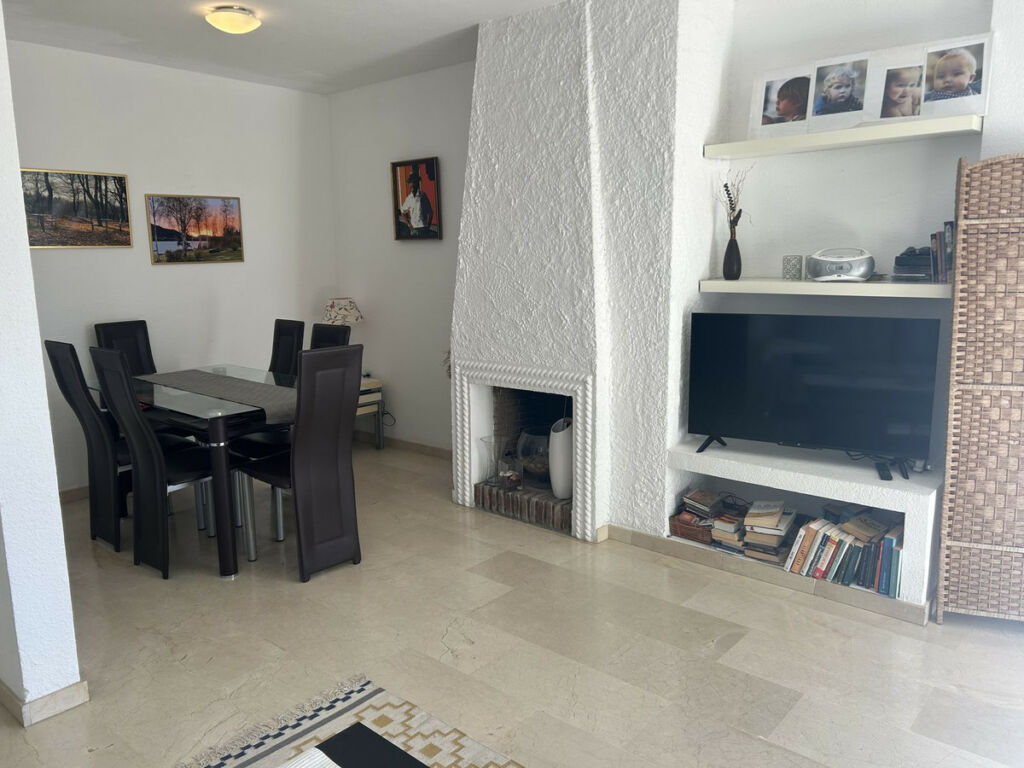 Middle Floor Apartment Torrenueva Málaga - image 16
