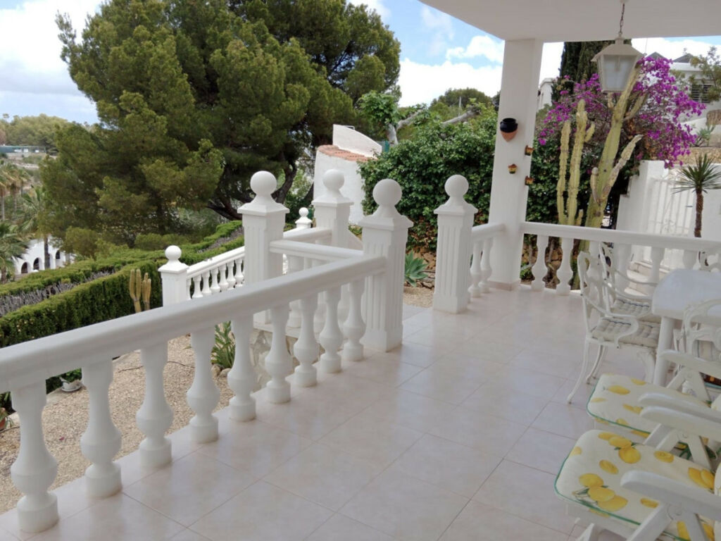Detached Villa L'Alfás del Pi Alicante - image 17