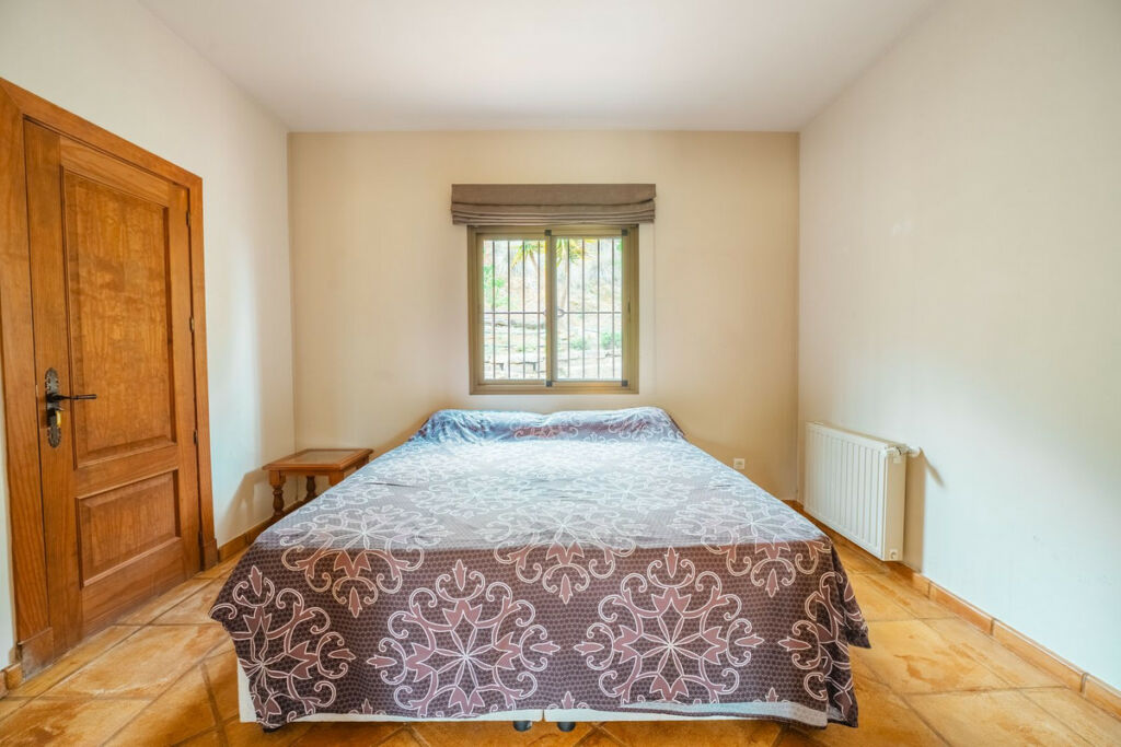 Detached Villa Monda Málaga - image 18