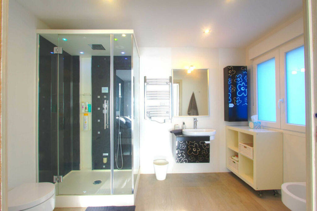 Penthouse Elviria Málaga - image 17