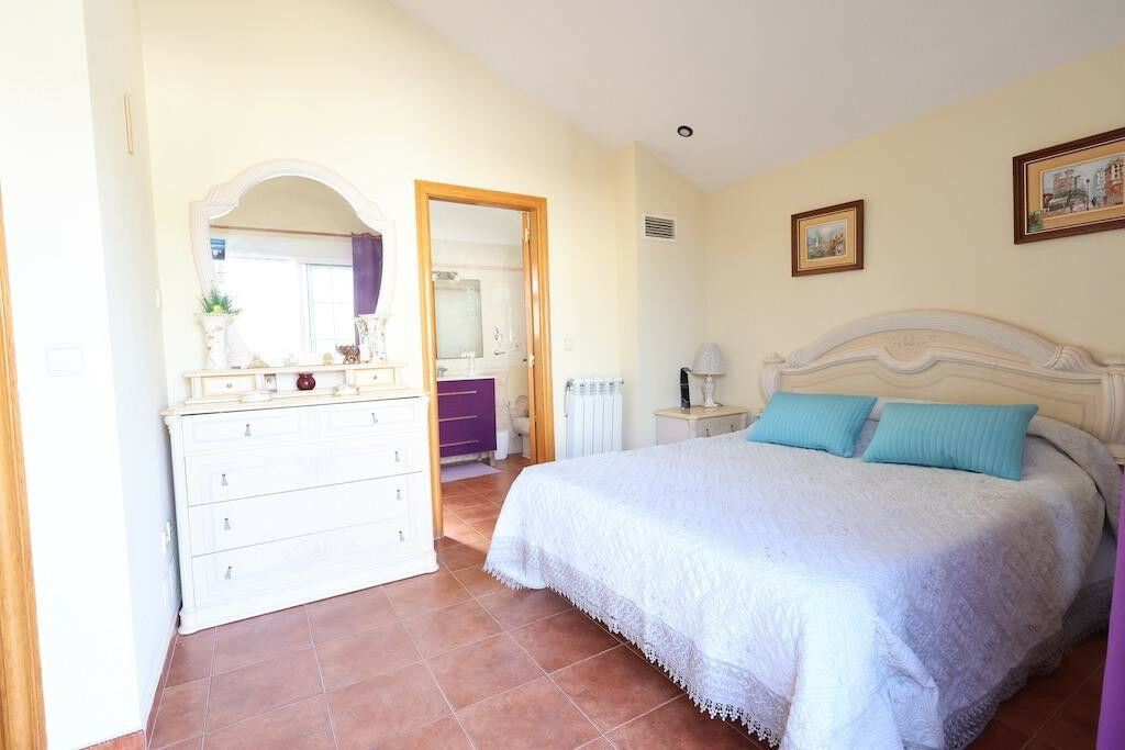 Detached Villa Playa Flamenca Alicante - image 17
