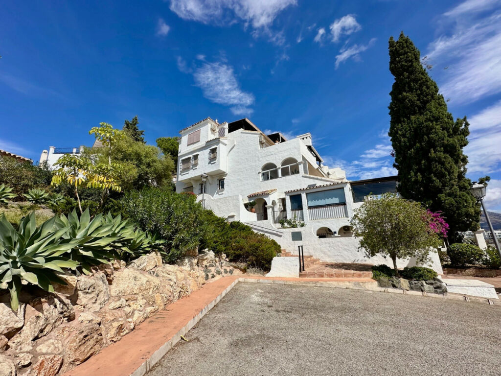 Middle Floor Apartment Benahavís Málaga - image 17