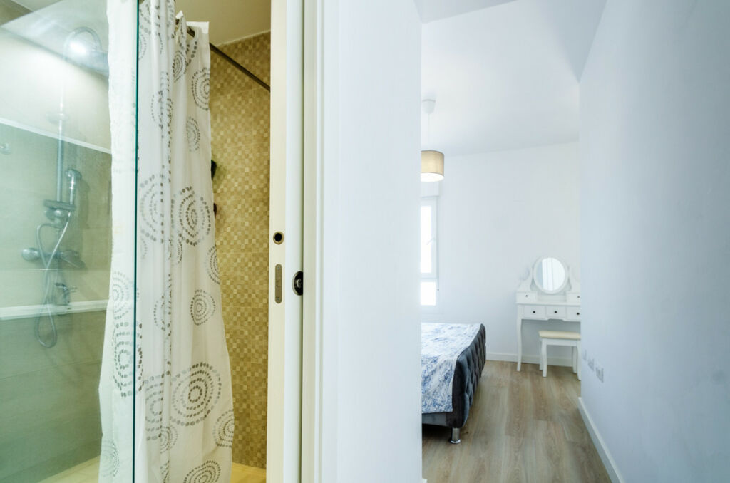 Middle Floor Apartment La Campana Málaga - image 17