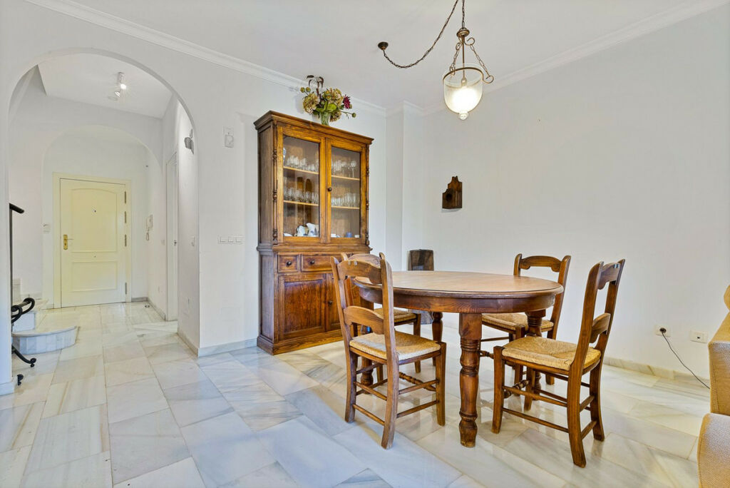 Townhouse San Pedro de Alcántara Málaga - image 17