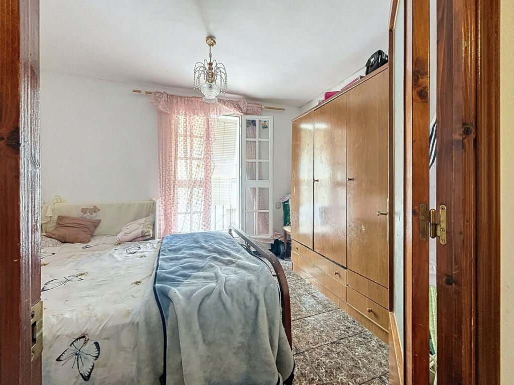Semi-Detached House Sayalonga Málaga - image 17