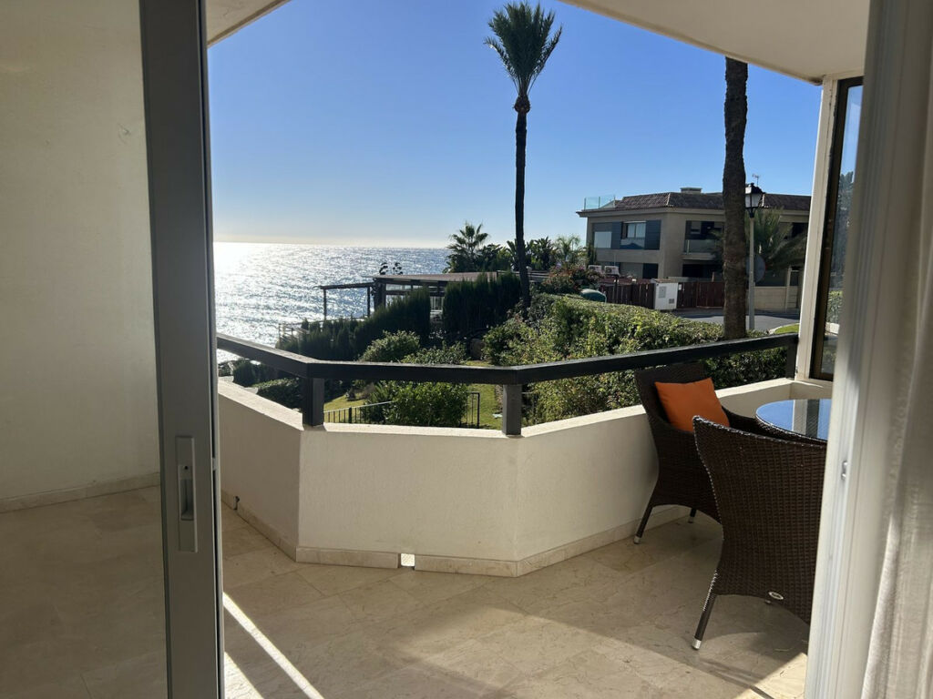 Middle Floor Apartment Torrenueva Málaga - image 18