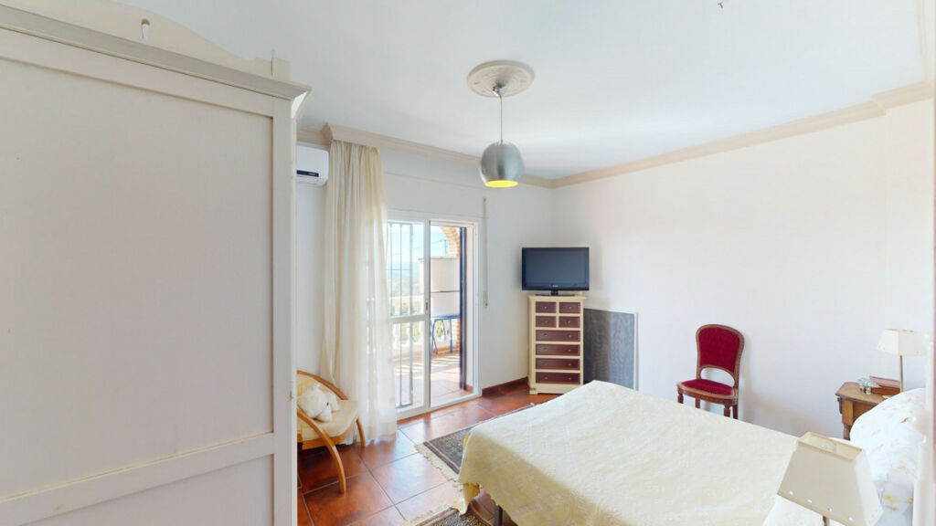 Detached Villa Sedella Málaga - image 18