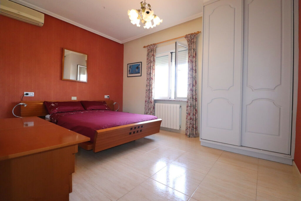Detached Villa Algorfa Alicante - image 19