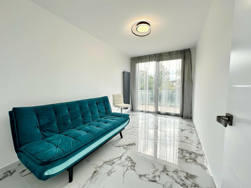 Detached Villa Petrer Alicante - image 18