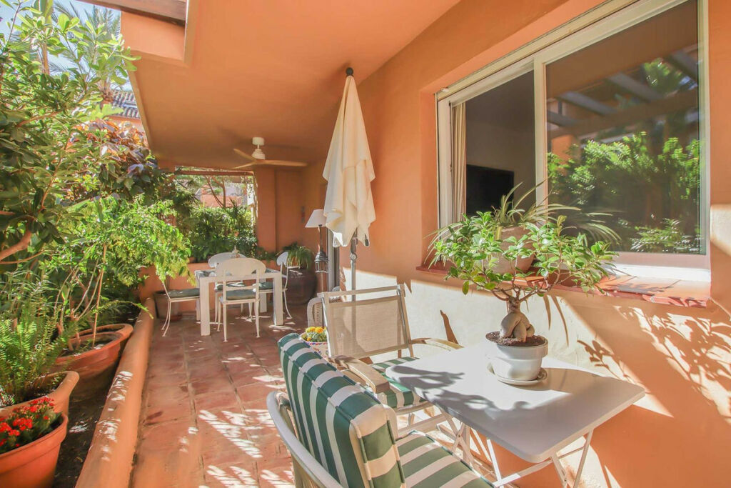 Ground Floor Apartment Marbella Málaga - image 2