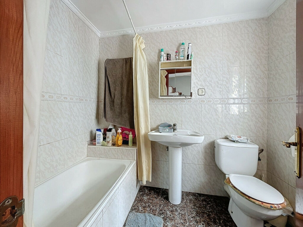 Semi-Detached House Sayalonga Málaga - image 18