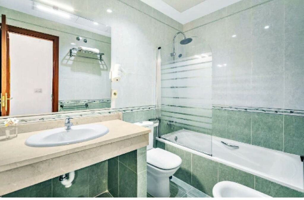 Aparthotel Manilva Málaga - image 18