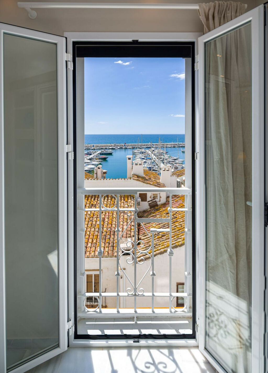Middle Floor Apartment Puerto Banús Málaga - image 17