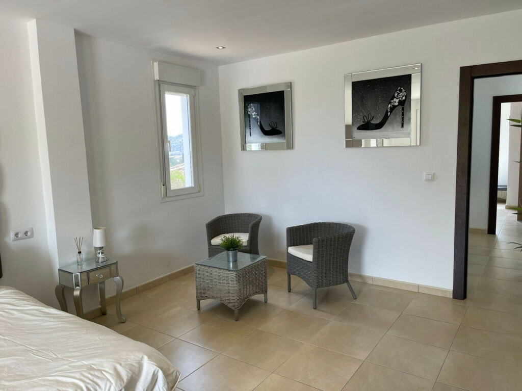 Detached Villa Monforte Del Cid Alicante - image 18