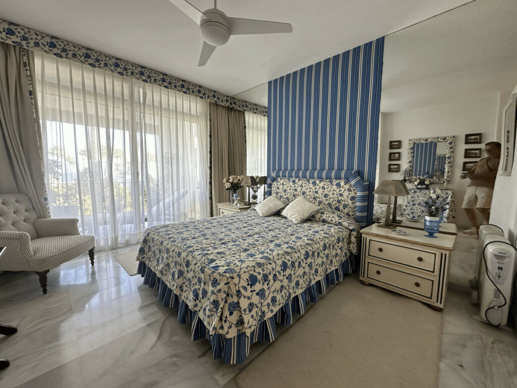 Middle Floor Apartment Estepona Málaga - image 18