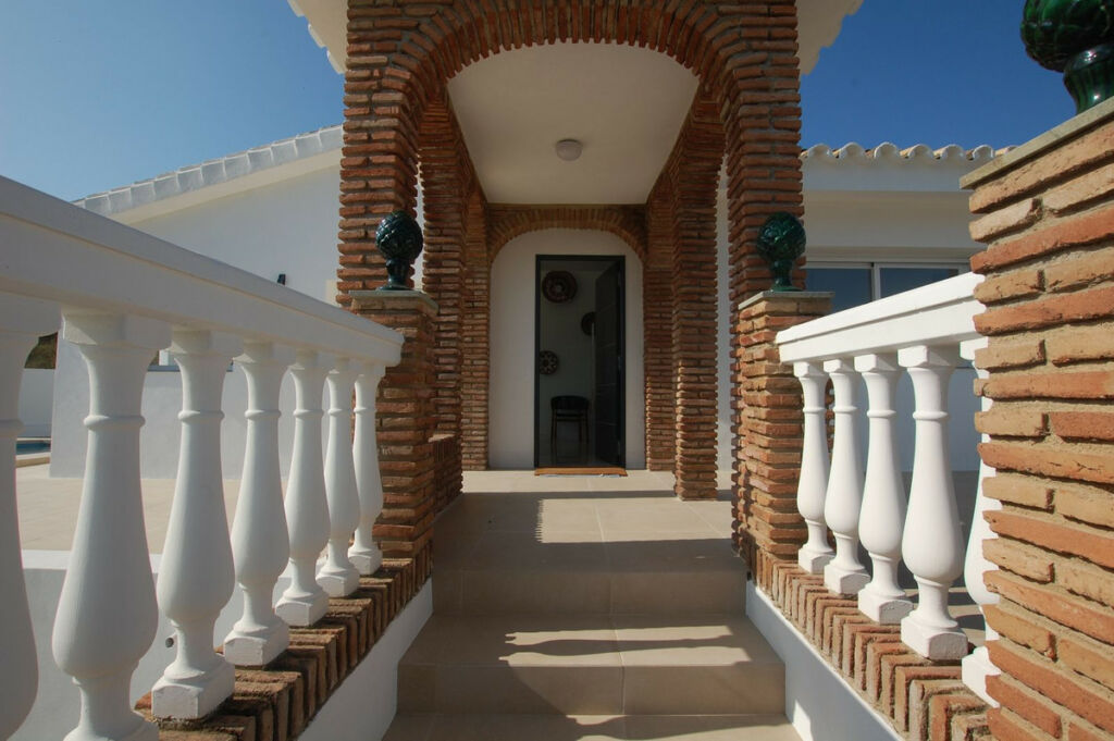 Detached Villa Cerros del Aguila Málaga - image 18